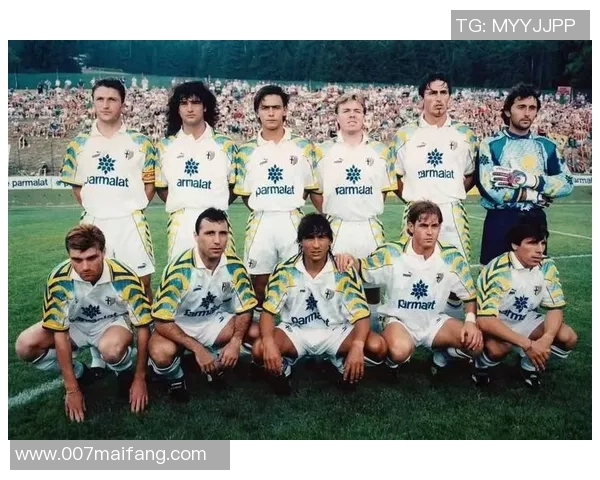 94年AC米兰与巴塞罗那的巅峰对决回顾与精彩瞬间分析 94年AC米兰与巴塞罗那的巅峰对决回顾与精彩瞬间分析