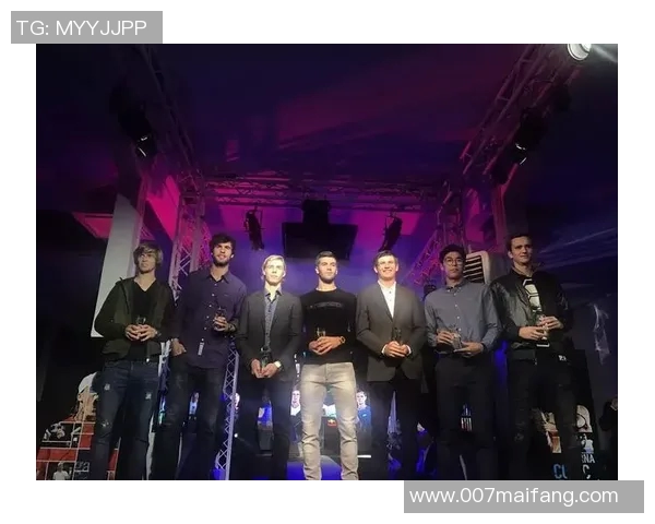 网球盛宴:深入南京网球队的默契合作与团队精神探讨 网球盛宴:深入南京网球队的默契合作与团队精神探讨